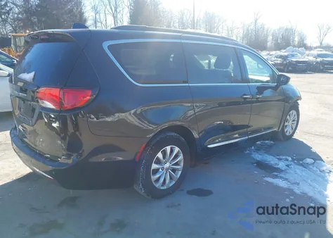 2017 Chrysler Pacifica Touring-L из США, поврежденный, VIN 2C4RC1BG2HR832004